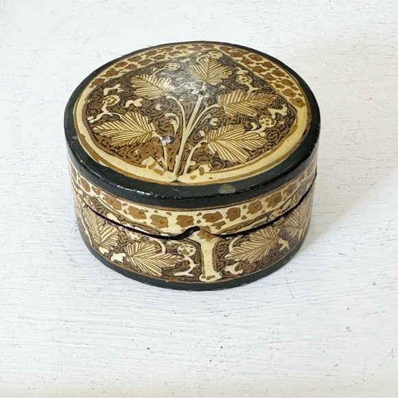 The India Craft House Kashmiri Art Paper Mache & Wood Round Trinket Box Vintage - Picture 8 of 12